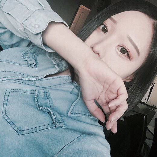 超好看的90后女生自拍图片