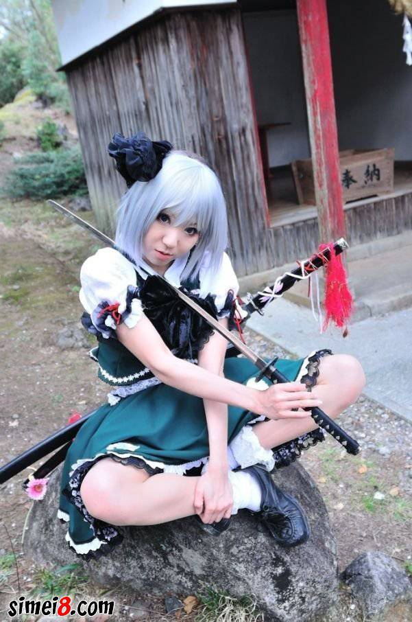 cosplay美女深山修炼迷人图集