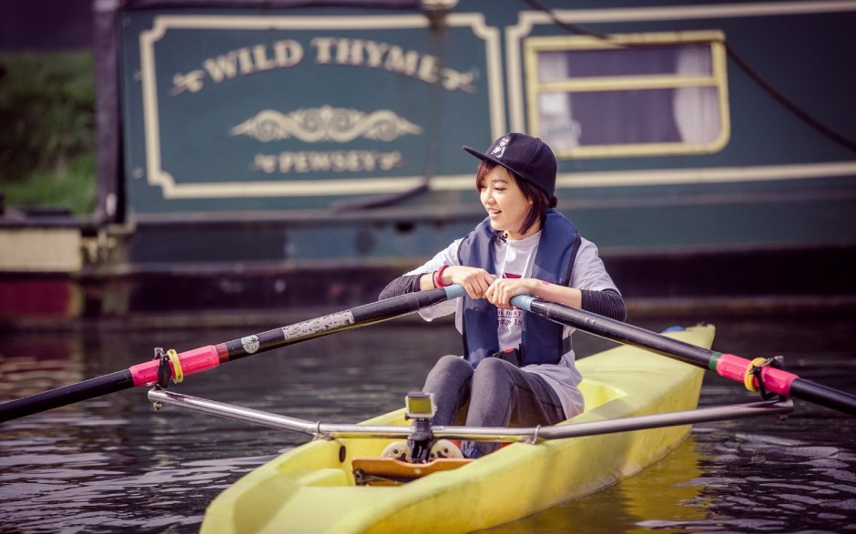 qq花儿与少年桌面壁纸