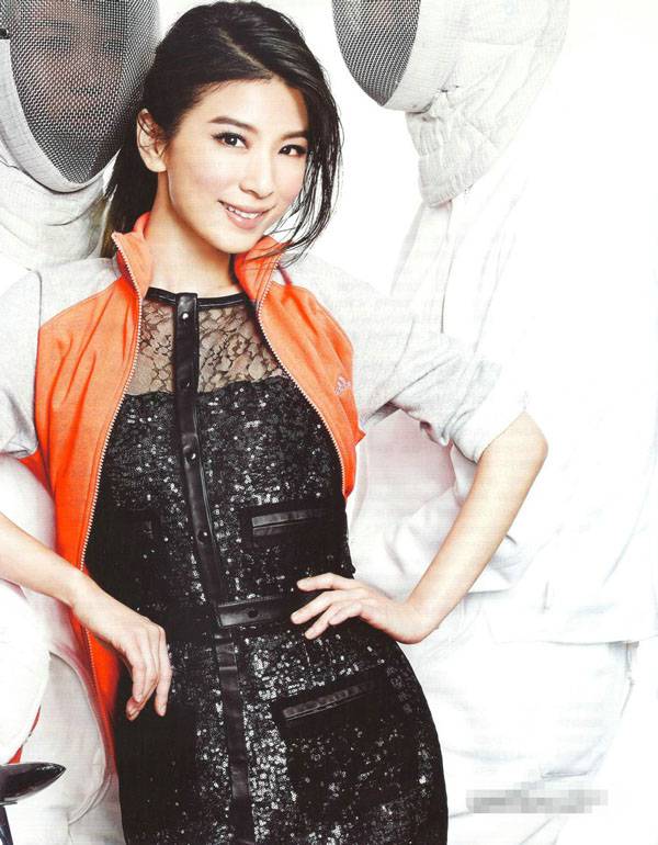 台湾女艺人田馥甄优雅大气时尚写真集