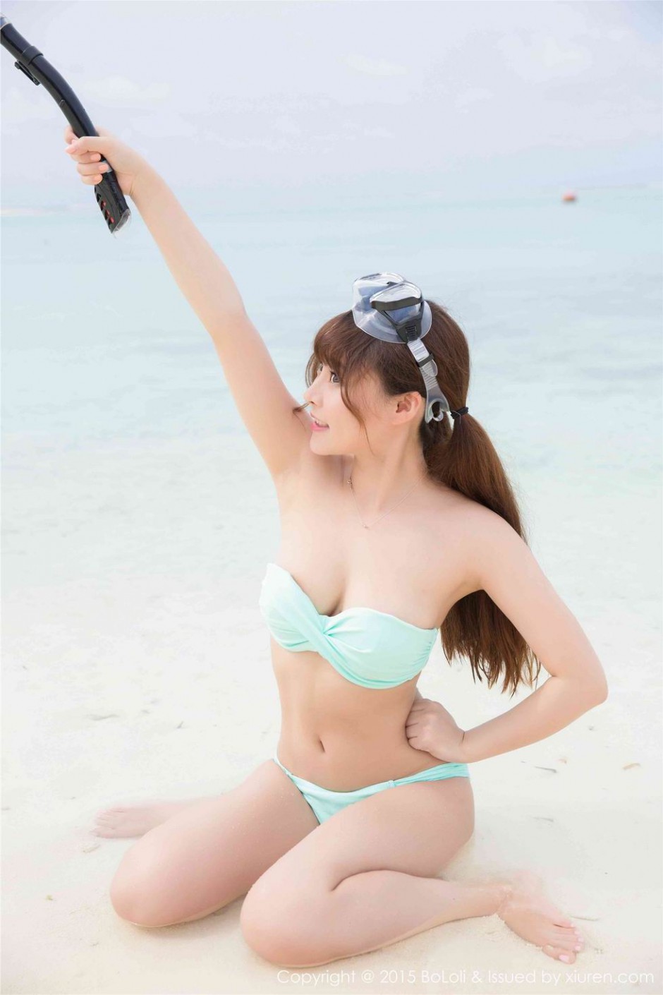 波萝社女神柳侑绮Sevenbaby夏日海边比基尼写真
