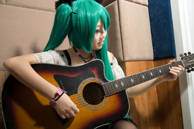 邻家美女Cos性感初音未来