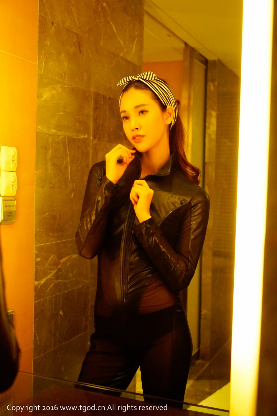 模特Summer化身为运动女神美图欣赏