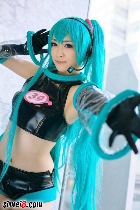 真人版可爱初音mikucos图片