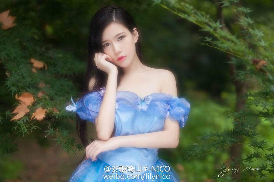 中俄混血嫩模黄梓洁Nico兔女郎写真