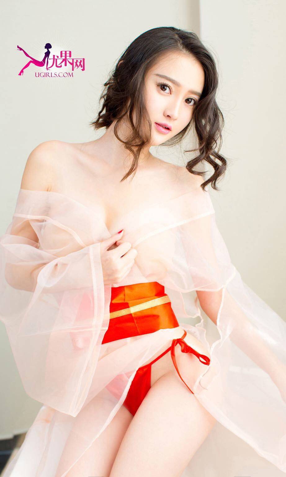 性感漂亮妹妹潇潇的诱人私房照