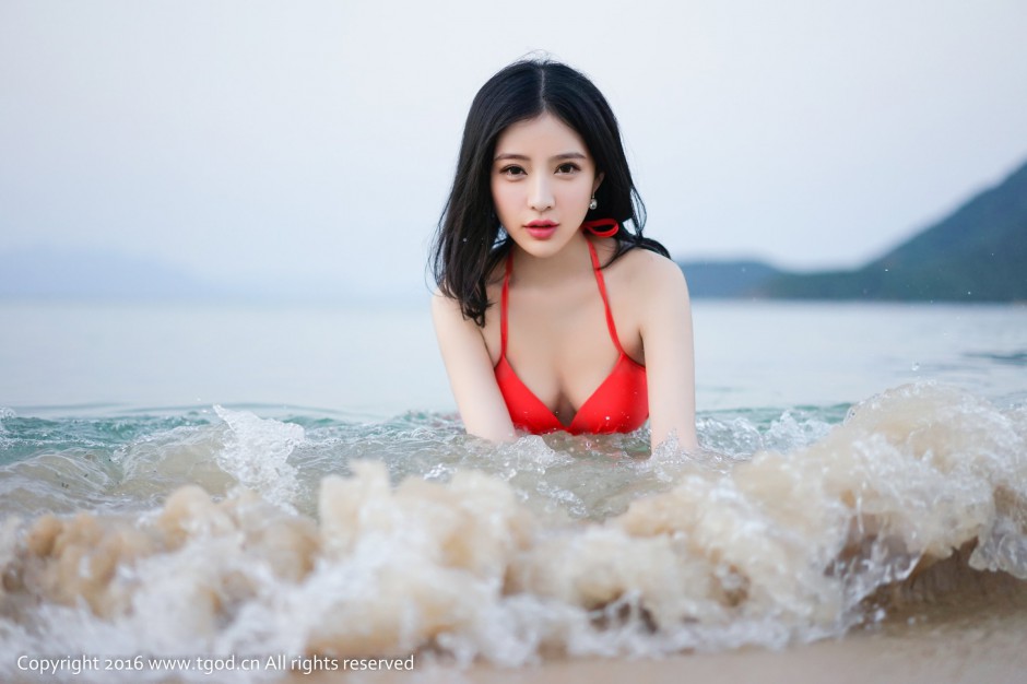 阳光气质型美女施忆佳KITTY越南芽庄旅拍