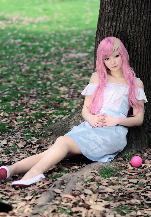 甜美少女清新cos《高达seed》拉克丝美女