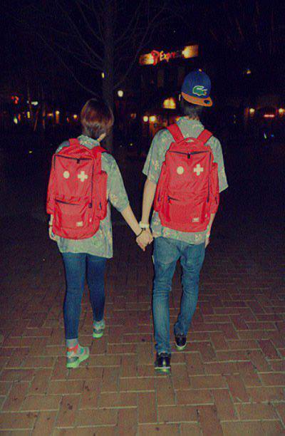 你说牵了手就算约定