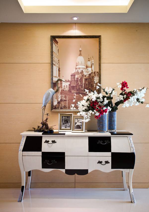 古典欧式混搭公寓装修效果图