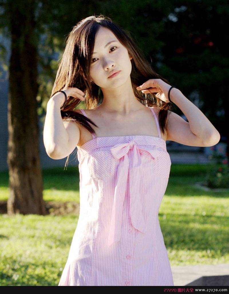 推女神程彤颜长发飘飘唯美私房照