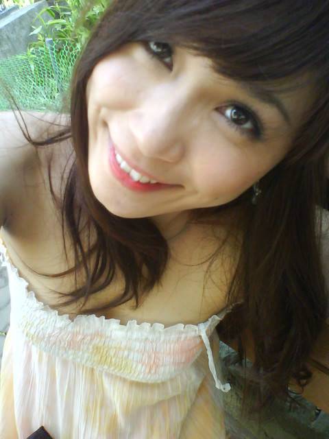 泳装性感妖娆长发女生图片