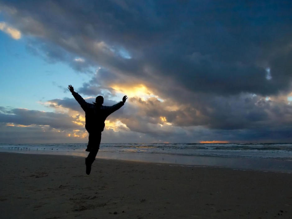 跃动活力人物浪漫壁纸