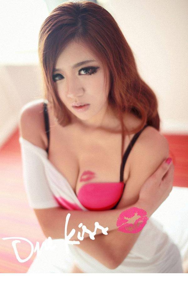 美女性感小蛮腰迷倒千万宅男