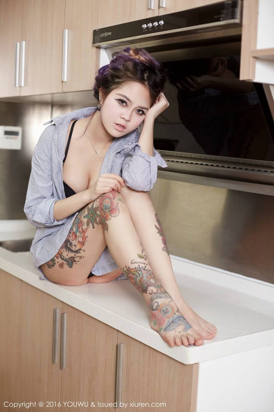 中越混血美贤子上演纹身女郎的诱惑