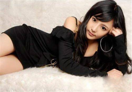 爱笑的唯美校花女生图片大全