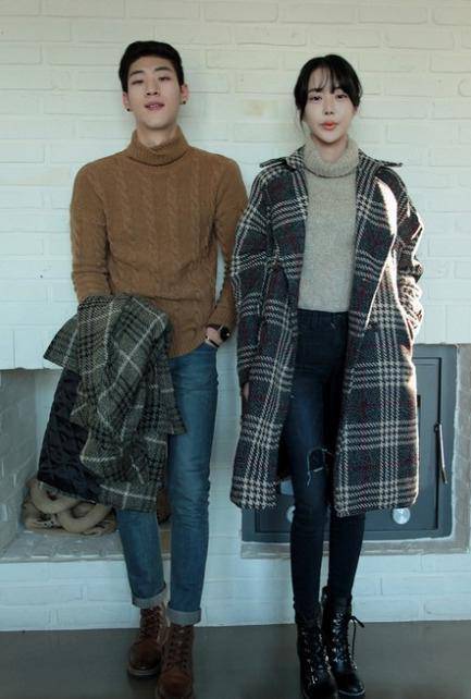 萌情侣图片一左一右唯美浪漫