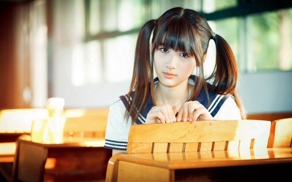 清纯萌妹高清桌面壁纸