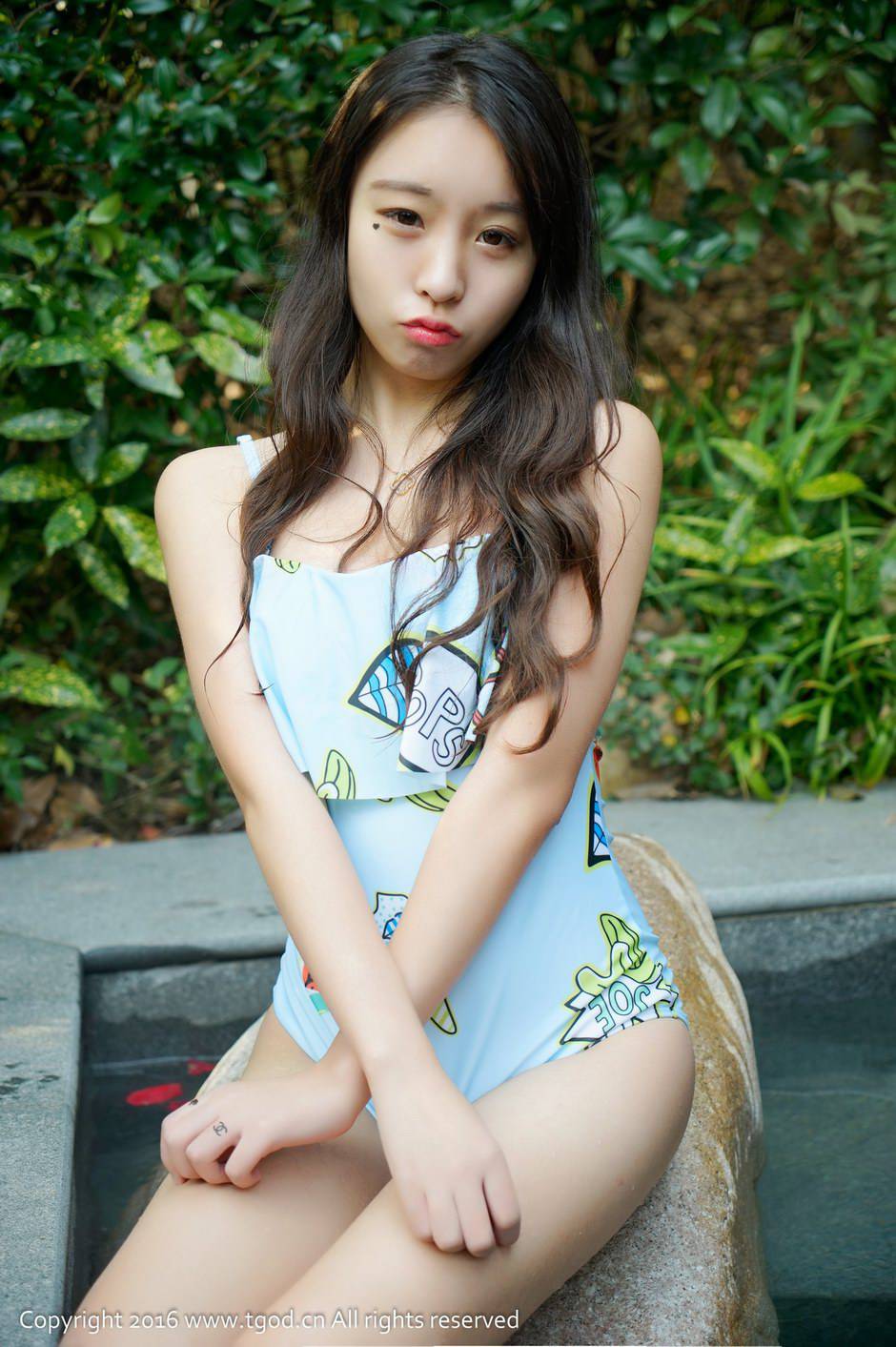 清纯靓丽养眼美少女梓萱Crystal温泉旅拍