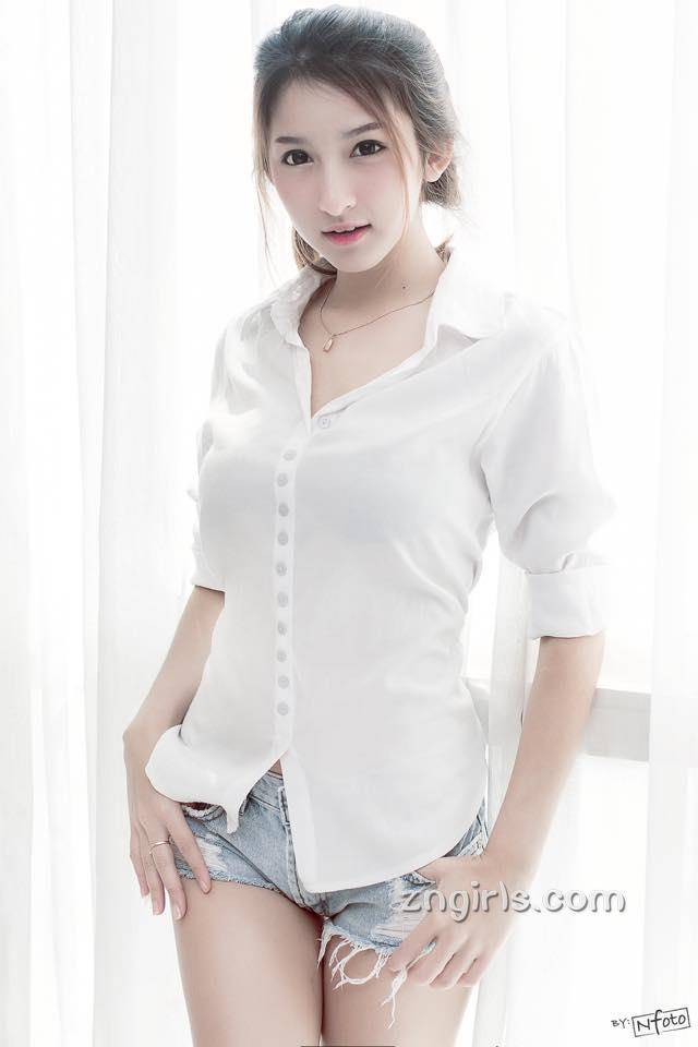 身材很好的泰国妹子私房美照来袭