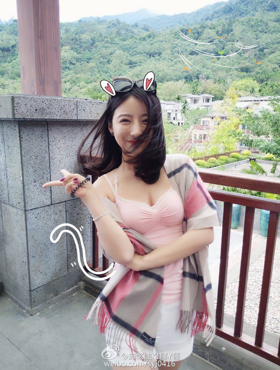 清新靓丽时尚美女施忆佳Ashley秒杀千万宅男