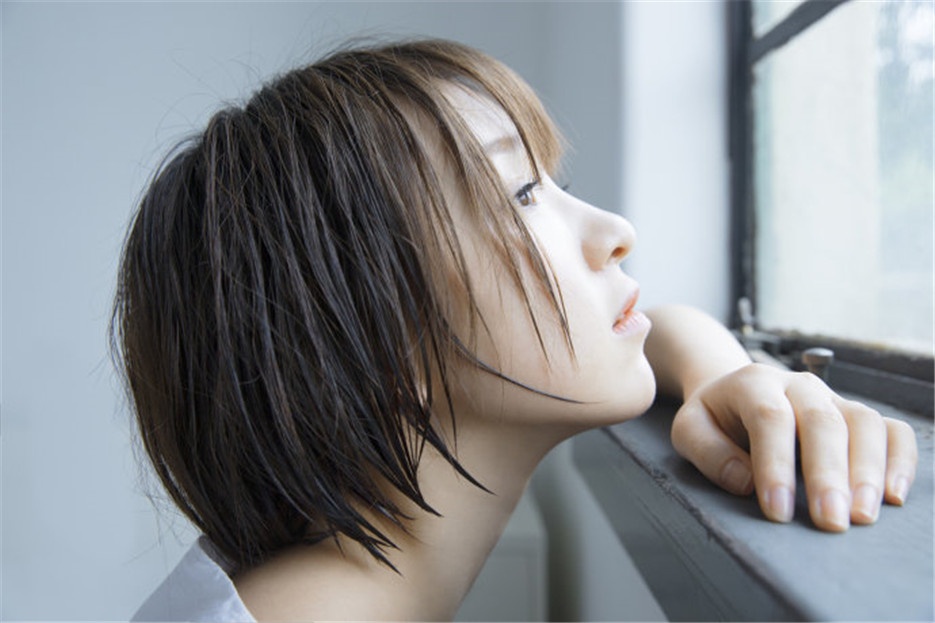 齐刘海甜美女神张向珉日系小清新艺术照