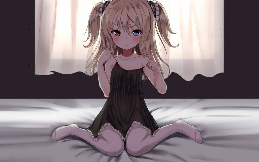 素描动漫比基尼美女图片