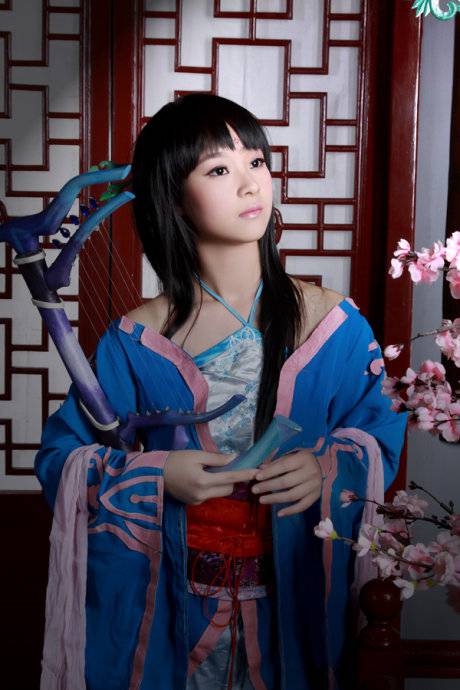 清纯少女cos《仙剑奇侠传4》柳梦璃
