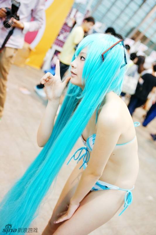 初音条纹内衣cosplay图片