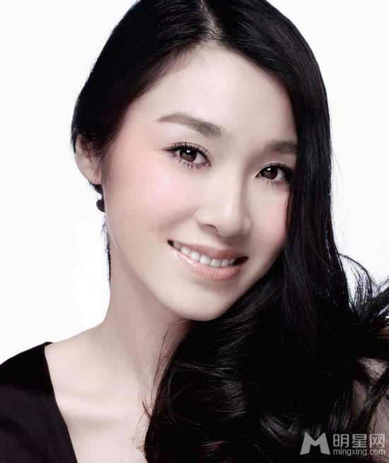 中国80后女演员陈丽娜时尚优雅写真