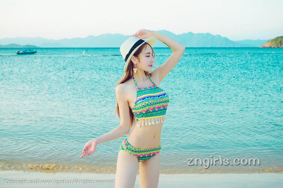 比基尼泳衣美女伍月yuer美艳诱惑旅拍写真