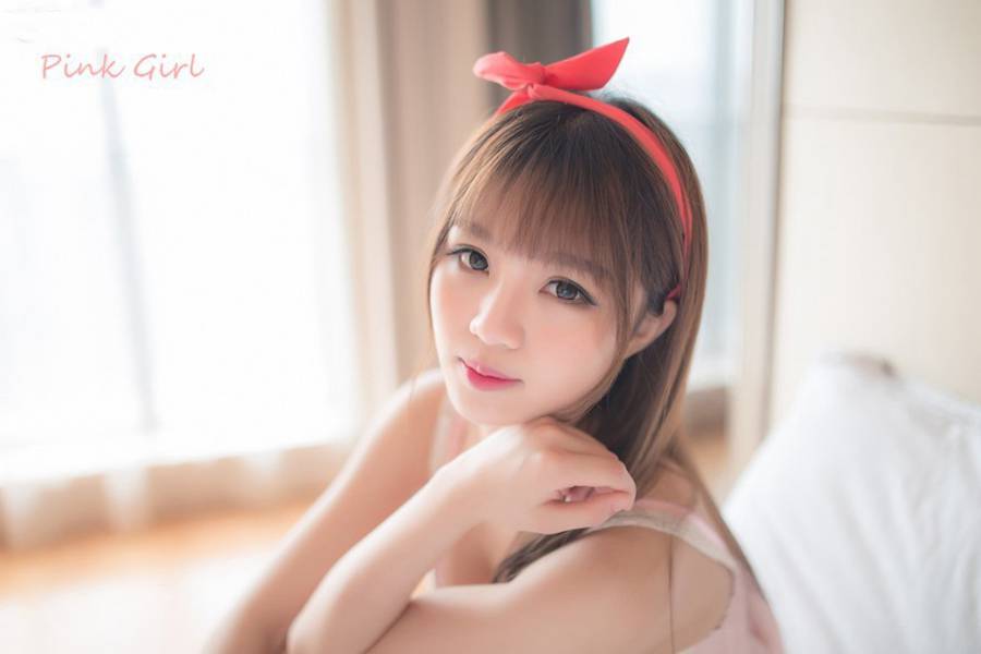 可爱俏皮美女私房照惹人怜