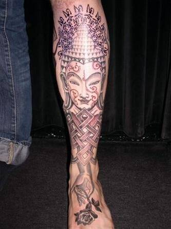 男人腿部个性梵文刺青纹身图案大全