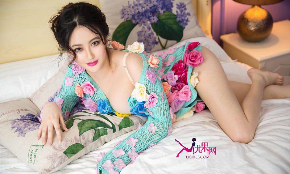 Ugirls爱尤物依蔓的熟女诱惑唯美写真