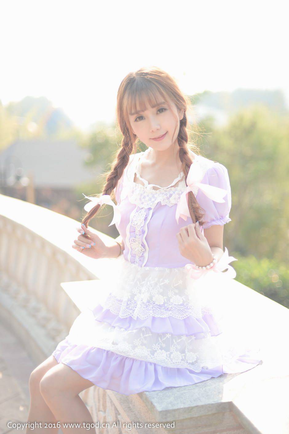 极品校花美女小九Vin化身童话公主