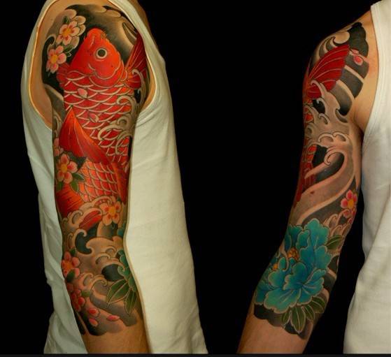 彩色鲤鱼花臂纹身图传统帅气