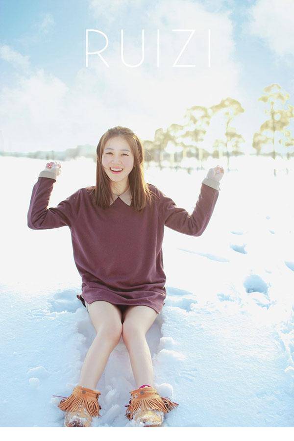 清纯美女雪地唯美写真集