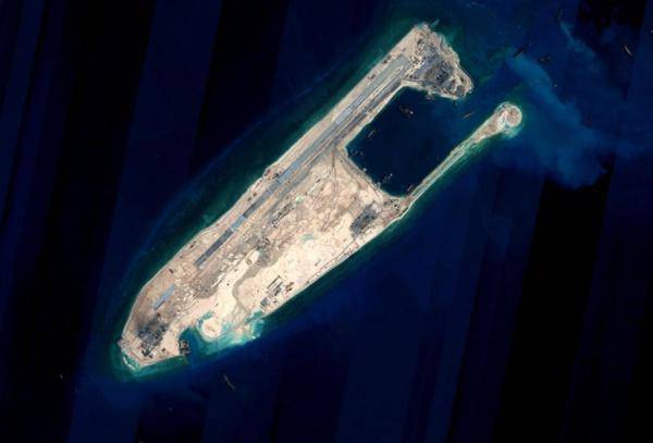 官方展示永暑礁照片 外媒:已能铺设机场跑道