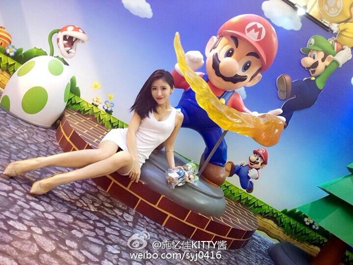 清新靓丽时尚美女施忆佳Ashley秒杀千万宅男