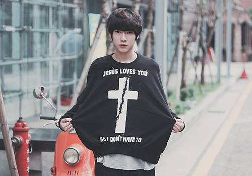 qq非主流帅气男生图片