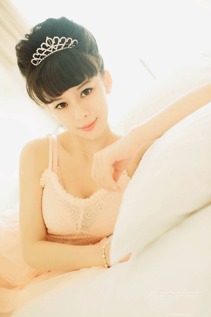 百变美女高清精美图片精选