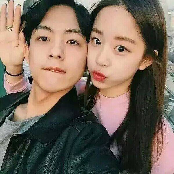 情侣搞怪非主流自拍图片一男一女配对