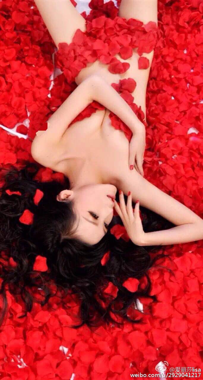 性感靓丽美女爱丽莎Lisa微博迷人写真