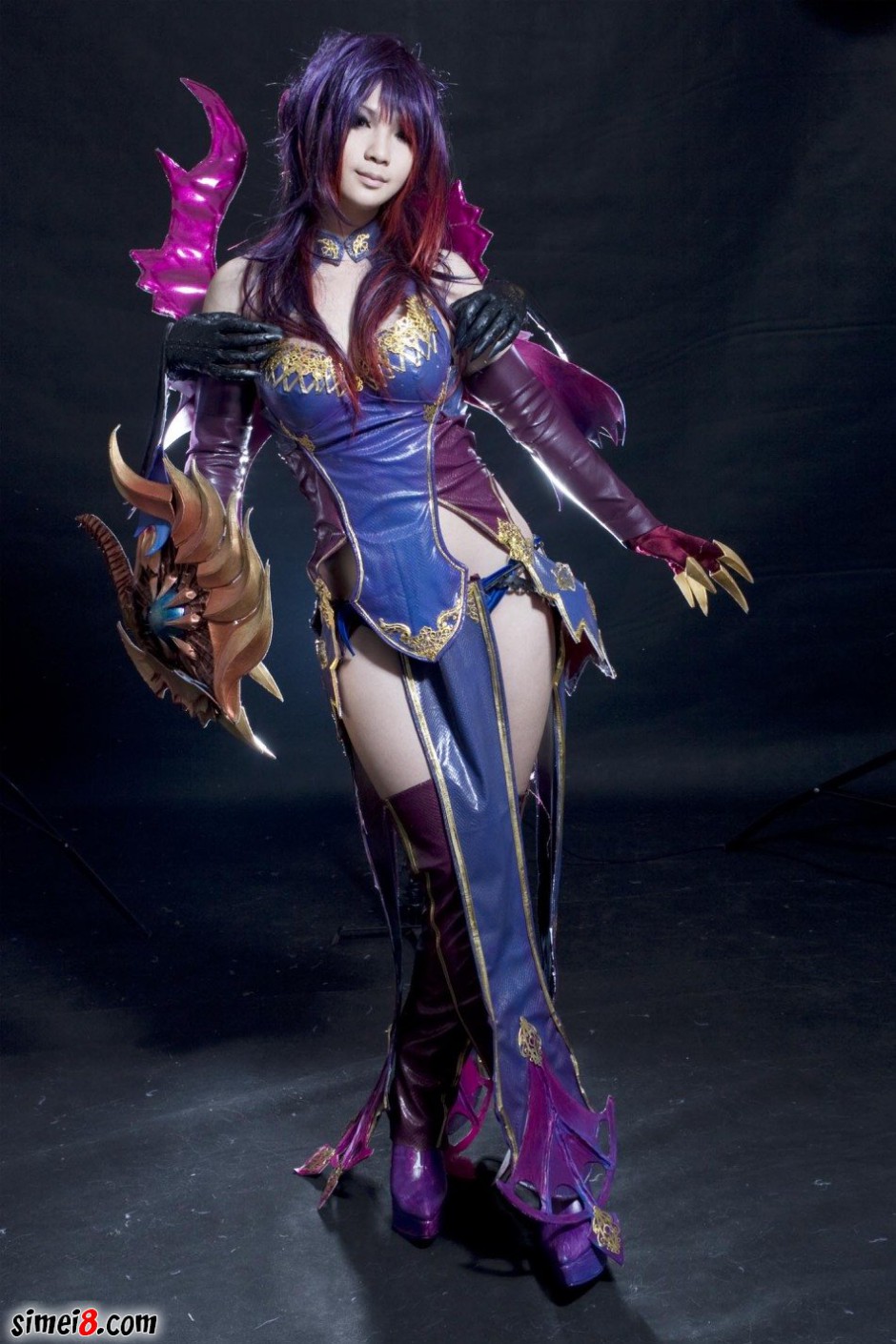 cosplay美歪的图片展霸气女王范