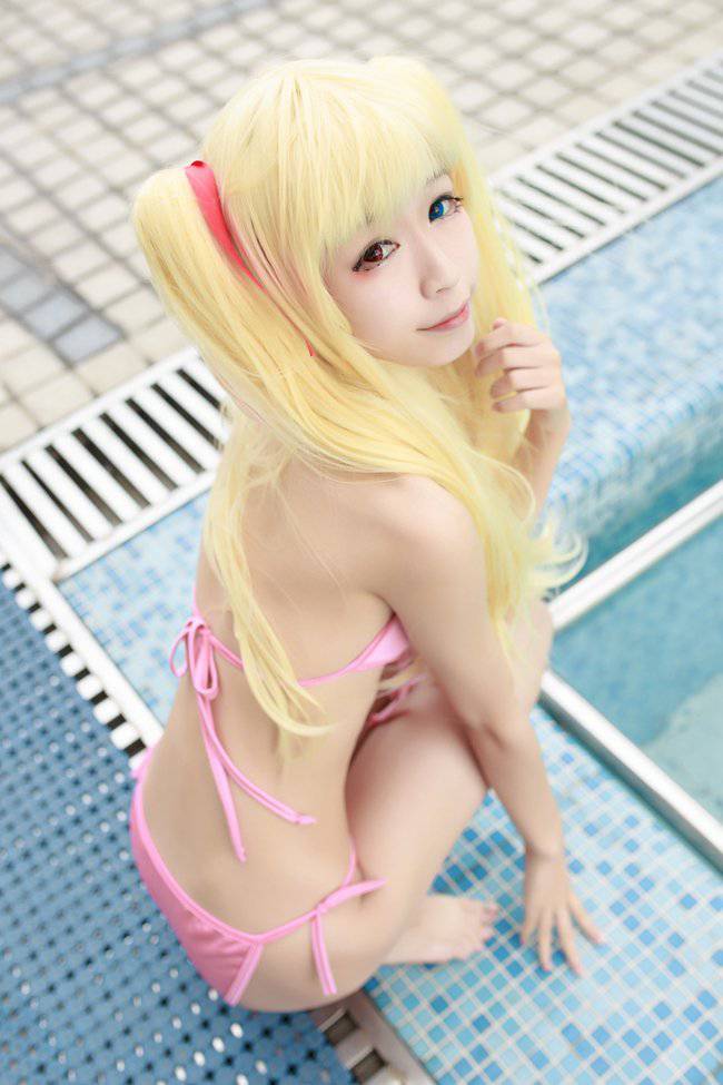 甜美少女梦幻cos异瞳羽濑川小鸠