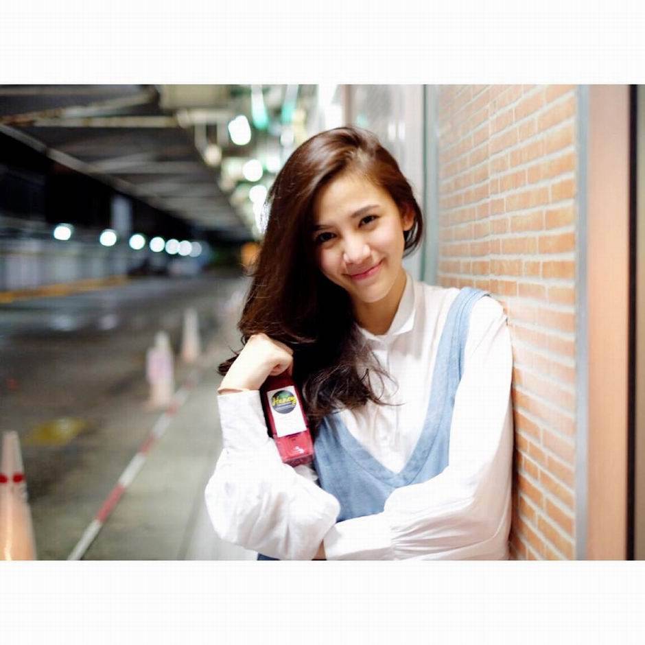 高颜值的泰国正妹甜美笑容秒杀众人