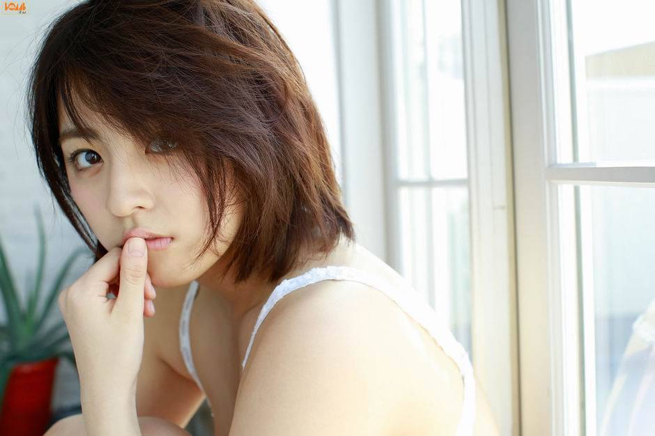 日本宅男女神柳百合菜家居写真