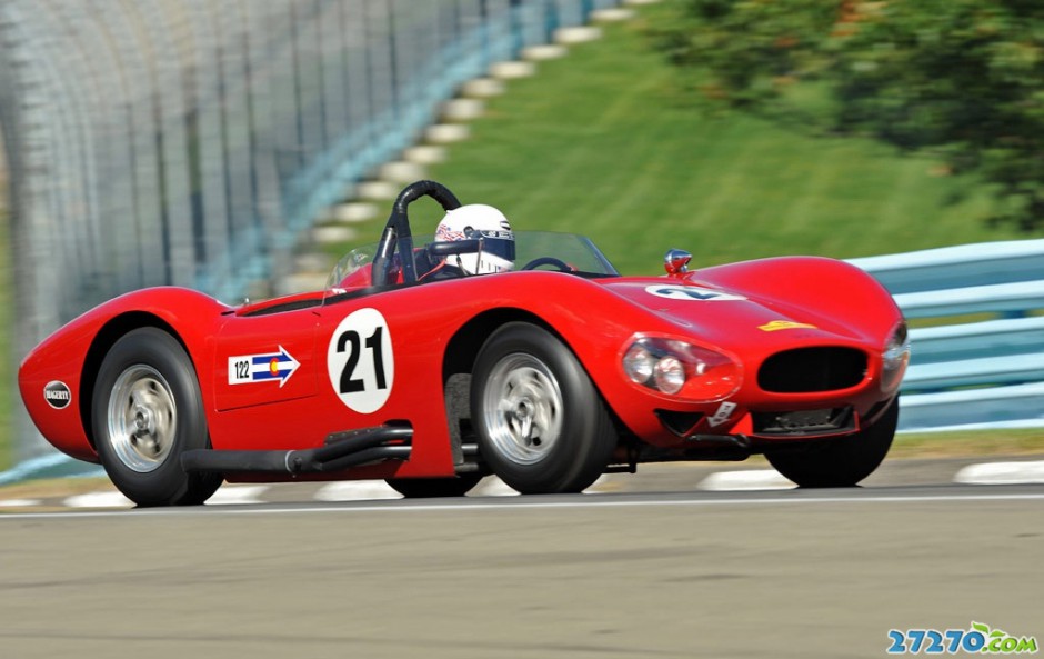 经典展现优雅气质 跑车驰骋赛道