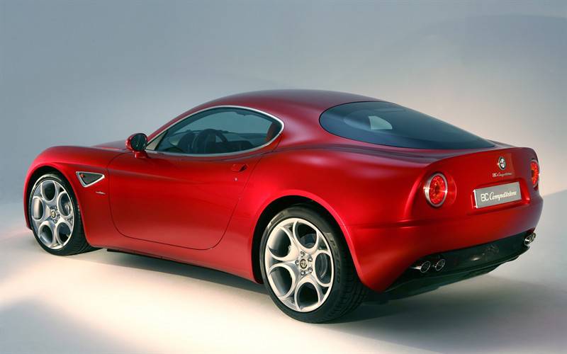 小汽车全方位写真图片