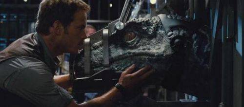 导演揭《侏罗纪2》：恐龙进城+被当武器？(3)